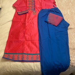 Women’s Kurta and Dupatta set - Size Large